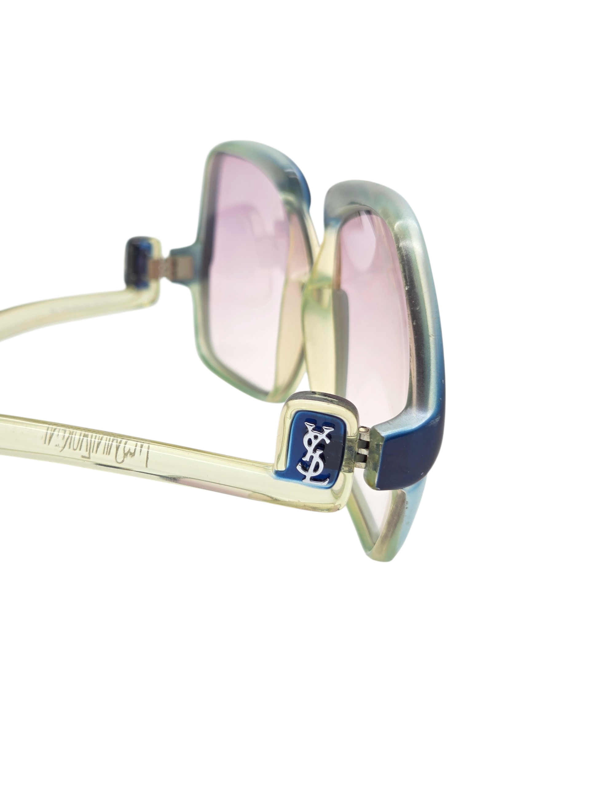 Yves Saint Laurent 7777