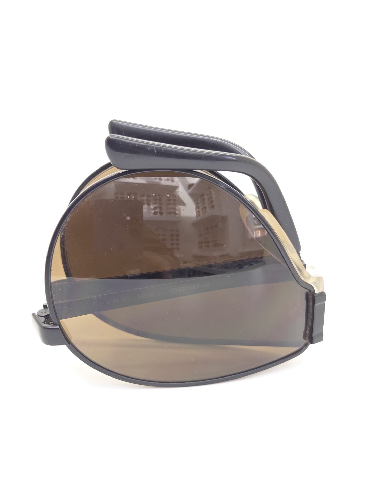 Porsche folding design 8480